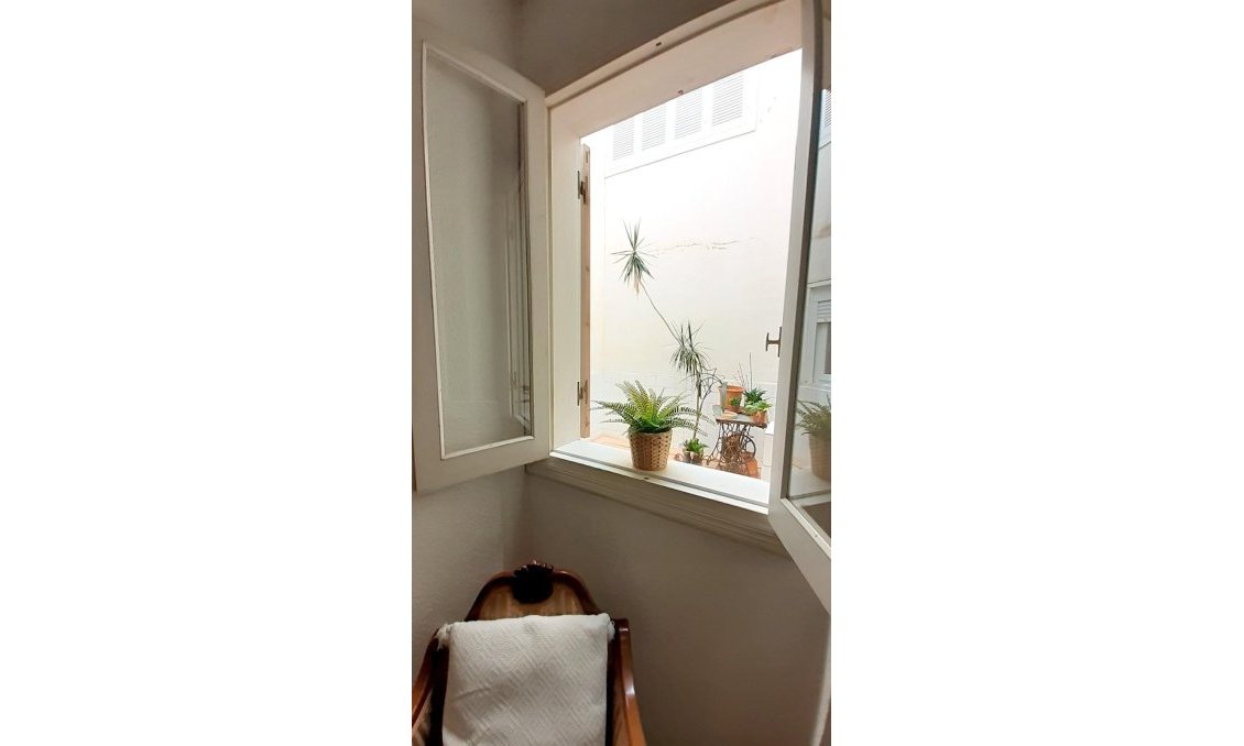 Wiederverkauf - Wohnung -
Torrevieja
