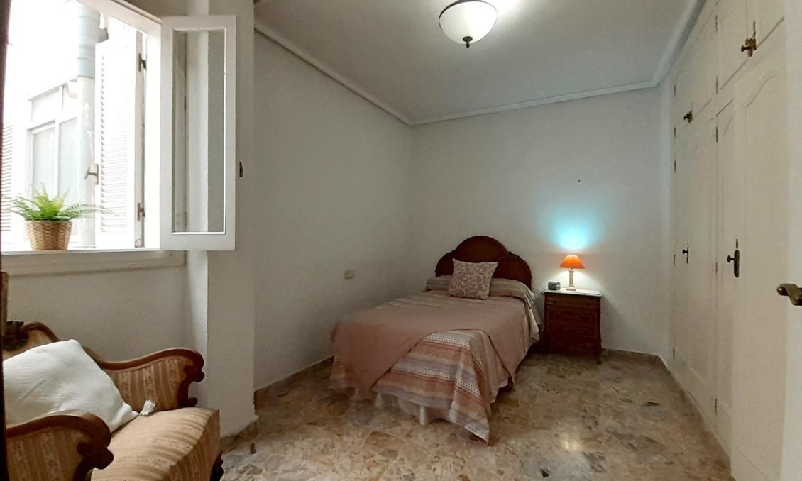 Wiederverkauf - Wohnung -
Torrevieja