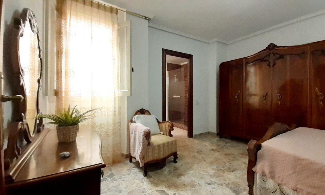 Wiederverkauf - Wohnung -
Torrevieja