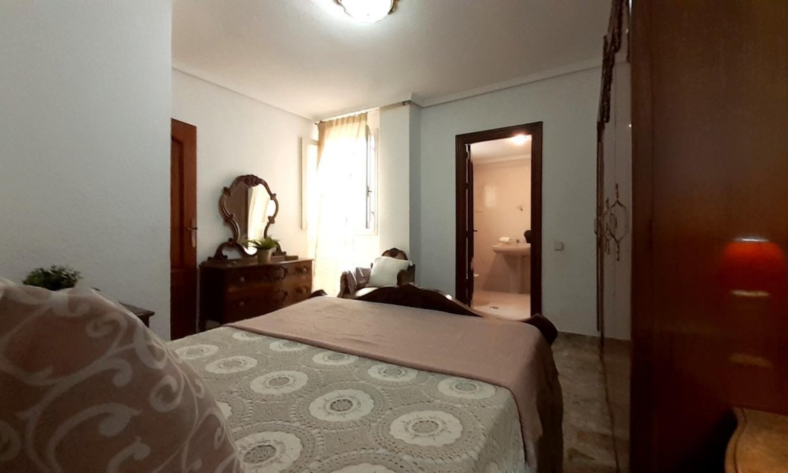 Wiederverkauf - Wohnung -
Torrevieja