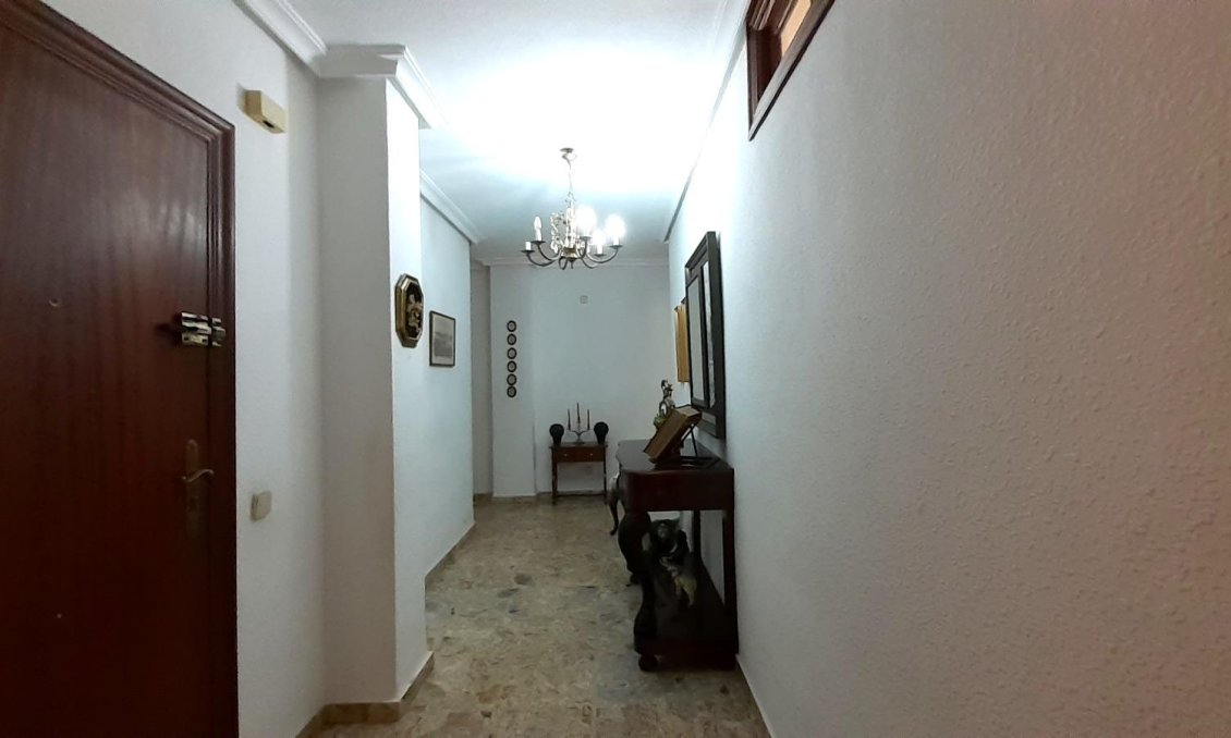 Wiederverkauf - Wohnung -
Torrevieja