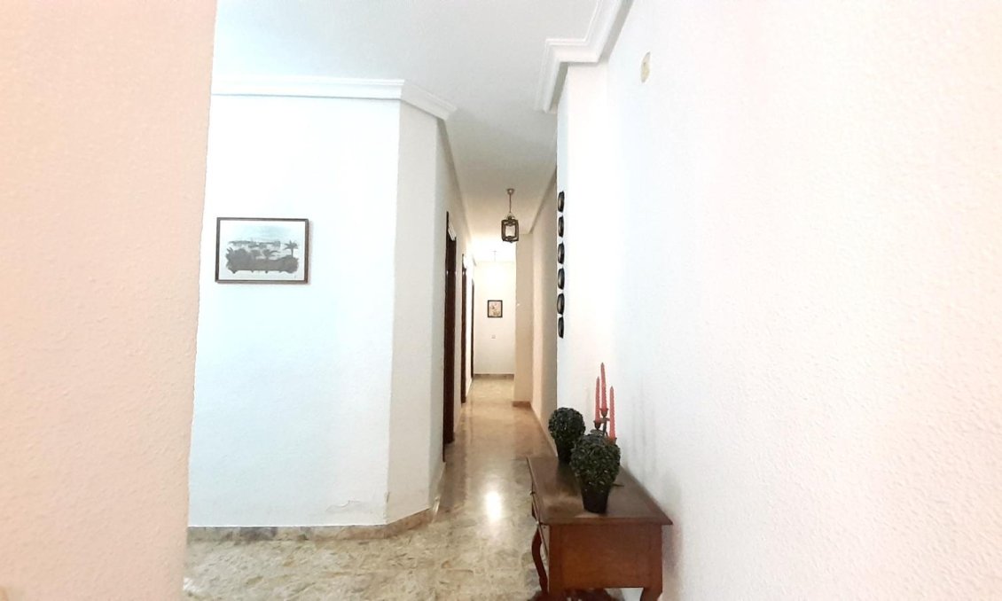 Wiederverkauf - Wohnung -
Torrevieja