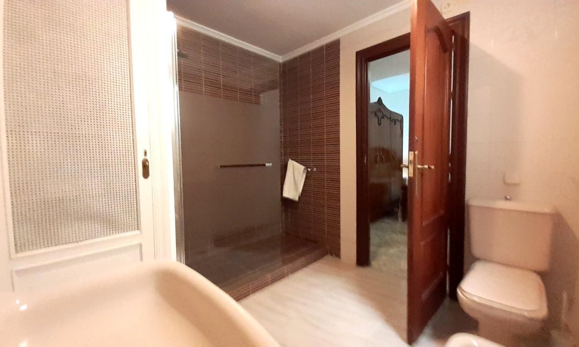 Wiederverkauf - Wohnung -
Torrevieja