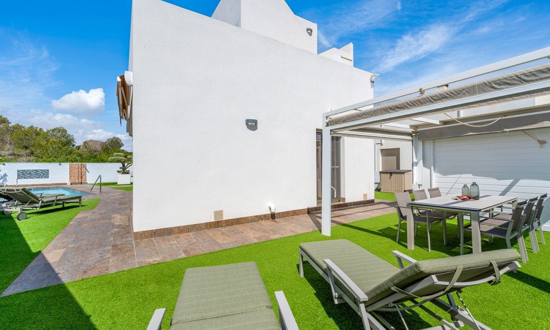 Segunda mano - Villa -
Orihuela Costa - Costa Blanca