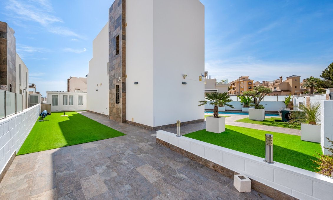 Segunda mano - Villa -
Orihuela Costa - Costa Blanca