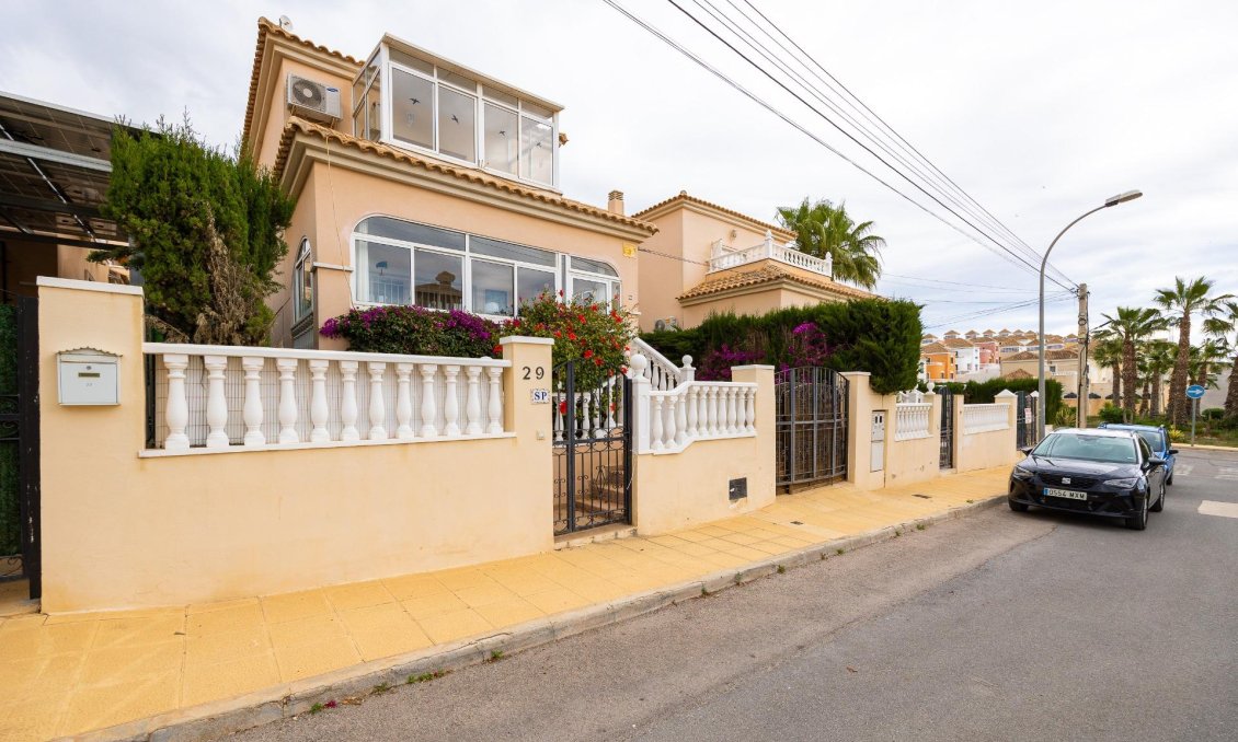 Segunda mano - Villa -
Orihuela Costa - Villamartín-las Filipinas