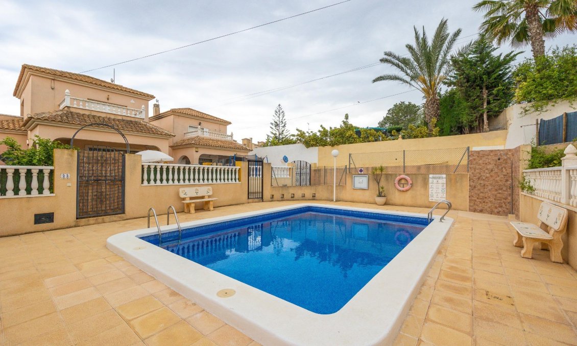 Segunda mano - Villa -
Orihuela Costa - Villamartín-las Filipinas