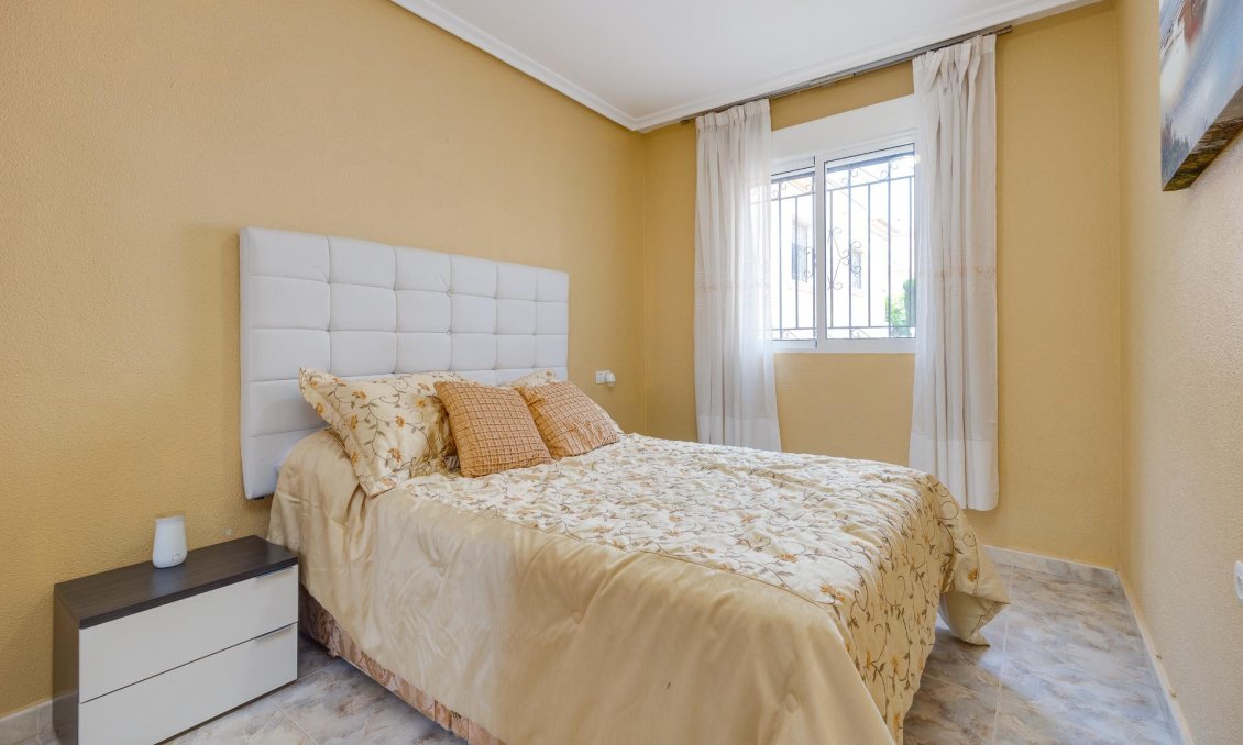 Segunda mano - Villa -
Orihuela Costa - Villamartín-las Filipinas