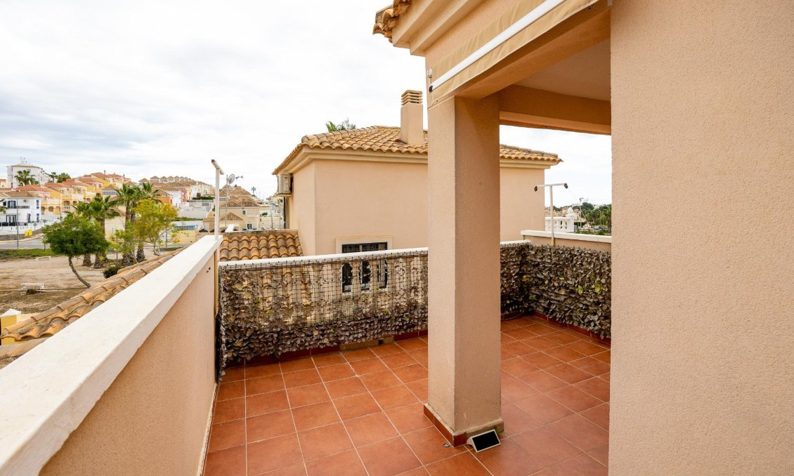 Segunda mano - Villa -
Orihuela Costa - Villamartín-las Filipinas