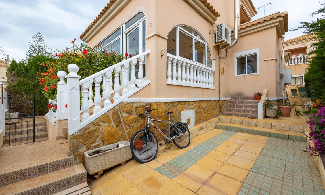 Segunda mano - Villa -
Orihuela Costa - Villamartín-las Filipinas