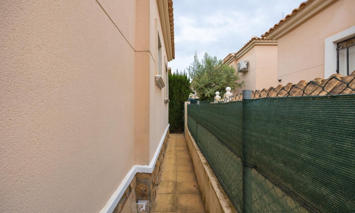 Segunda mano - Villa -
Orihuela Costa - Villamartín-las Filipinas