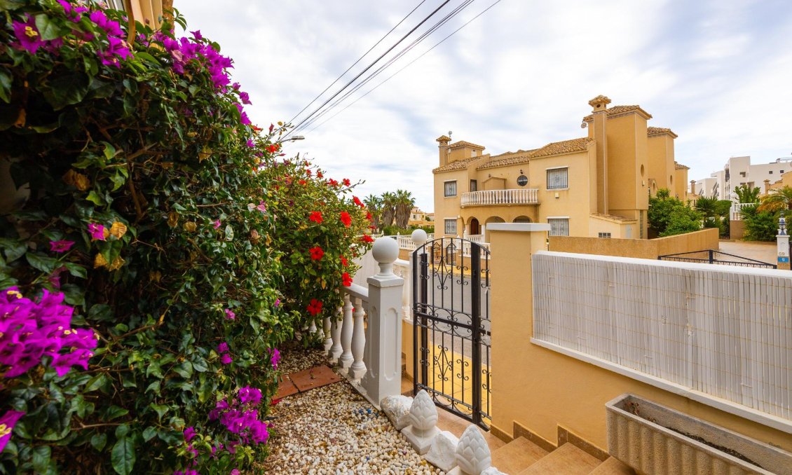 Segunda mano - Villa -
Orihuela Costa - Villamartín-las Filipinas