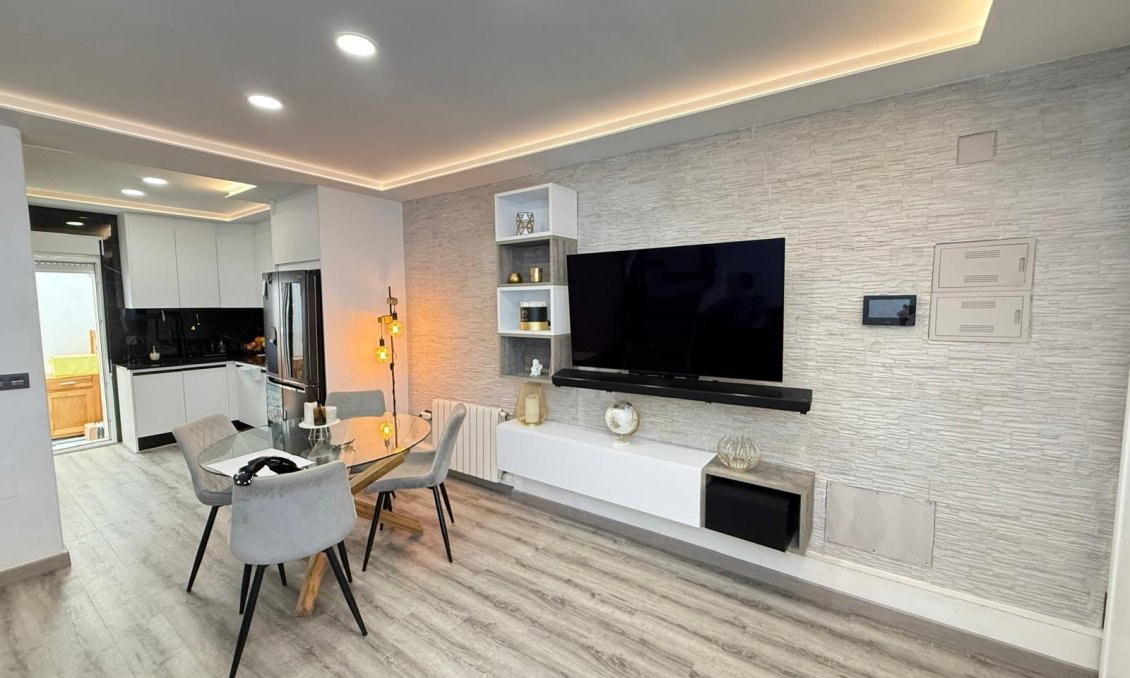 Használt Ingatlanok - Semi Detached -
Orihuela Costa - Villamartín
