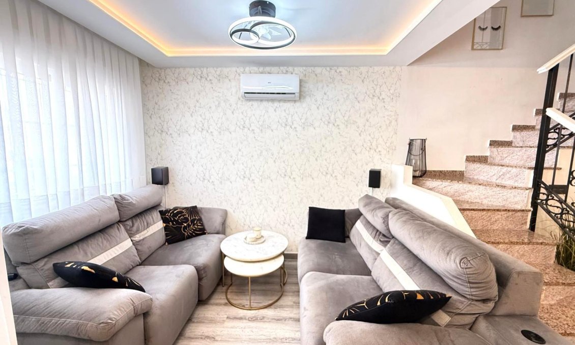 Használt Ingatlanok - Semi Detached -
Orihuela Costa - Villamartín