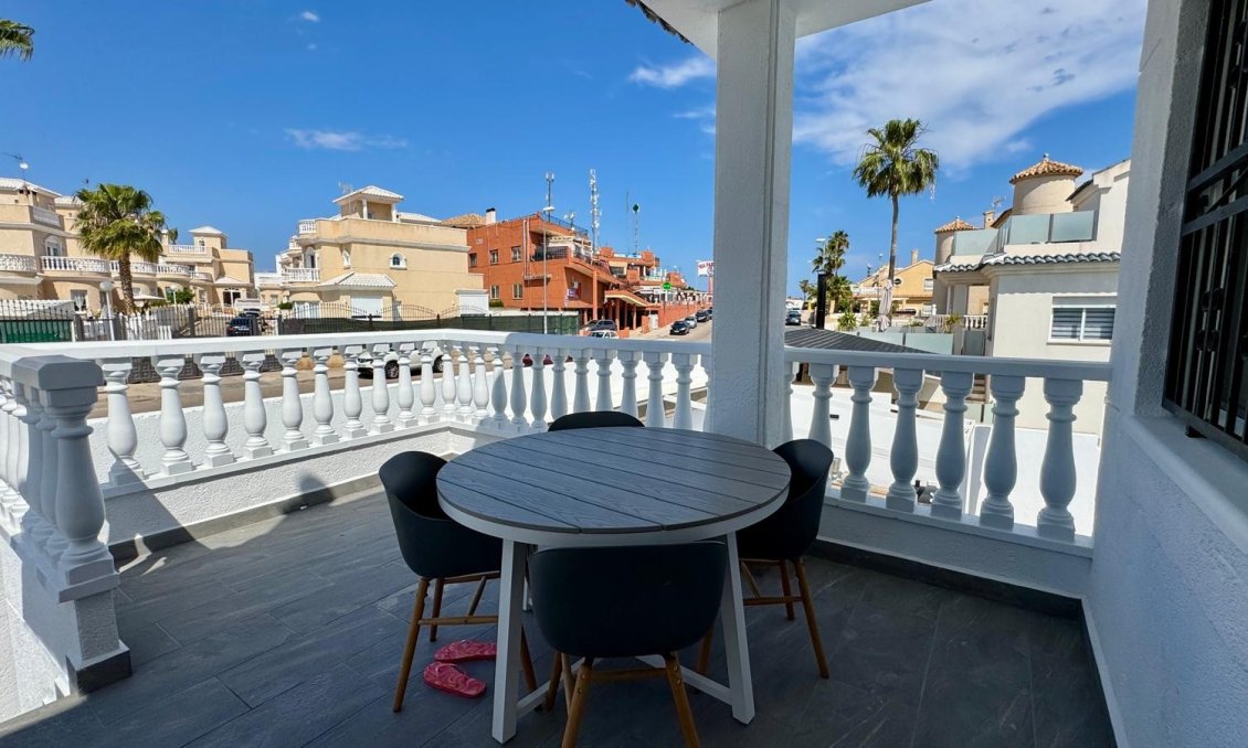 Segunda mano - Villa -
Torrevieja - Costa Blanca
