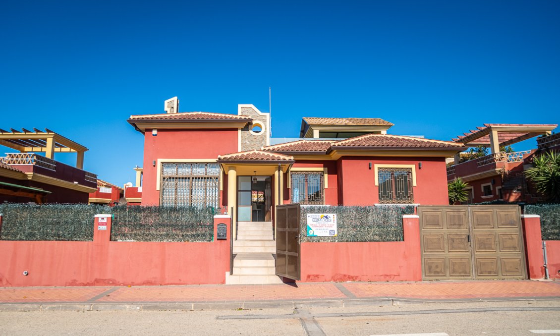 Segunda mano - Villa -
Algorfa - Inland