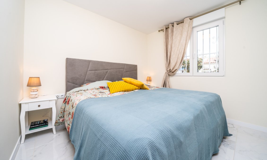 Segunda mano - Bungalow -
Torrevieja - Torretas