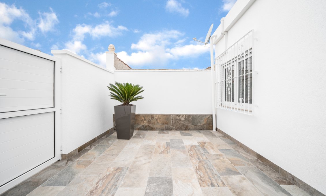 Segunda mano - Bungalow -
Torrevieja - Torretas