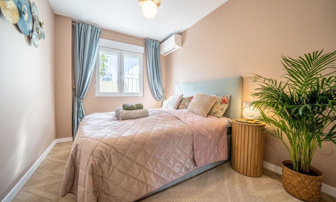 Wiederverkauf - Duplex -
Torrevieja - Costa Blanca