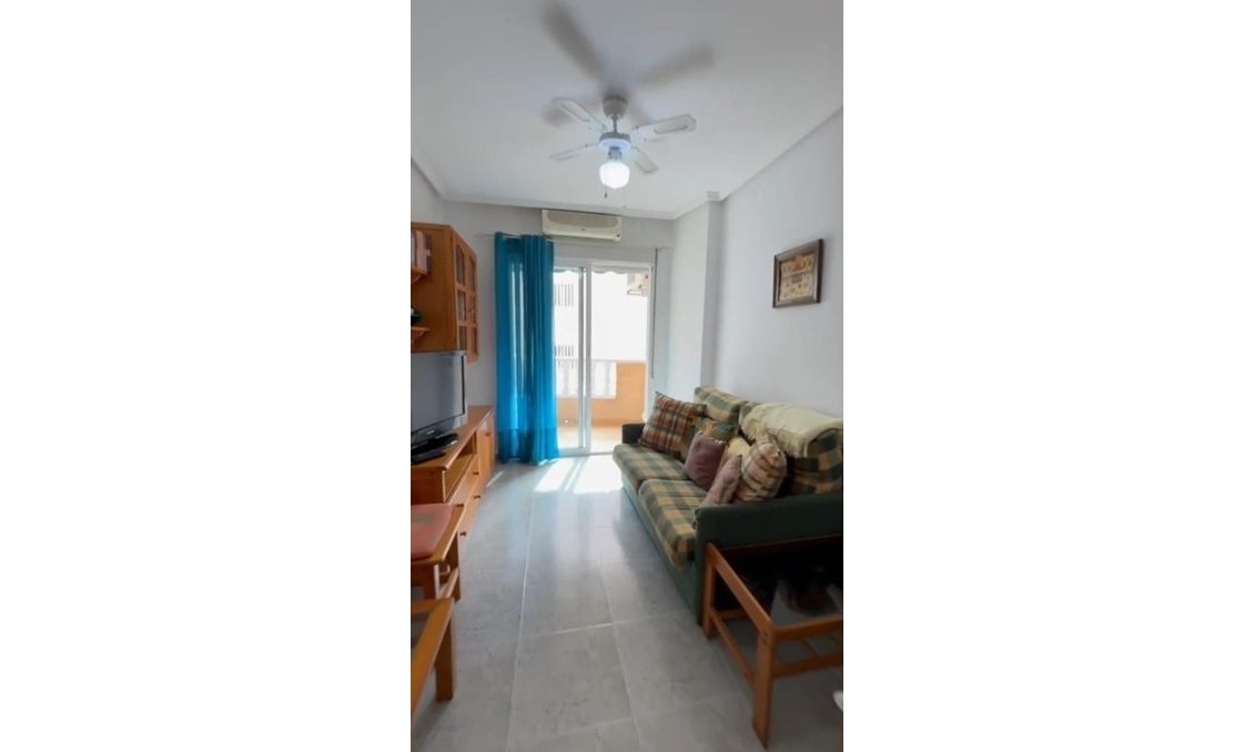 Segunda mano - Apartamento -
Torrevieja - Playa de los Locos