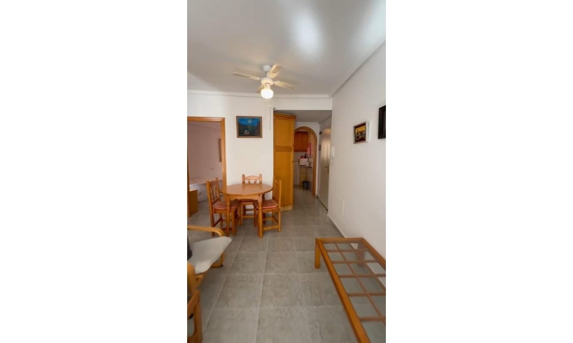 Segunda mano - Apartamento -
Torrevieja - Playa de los Locos