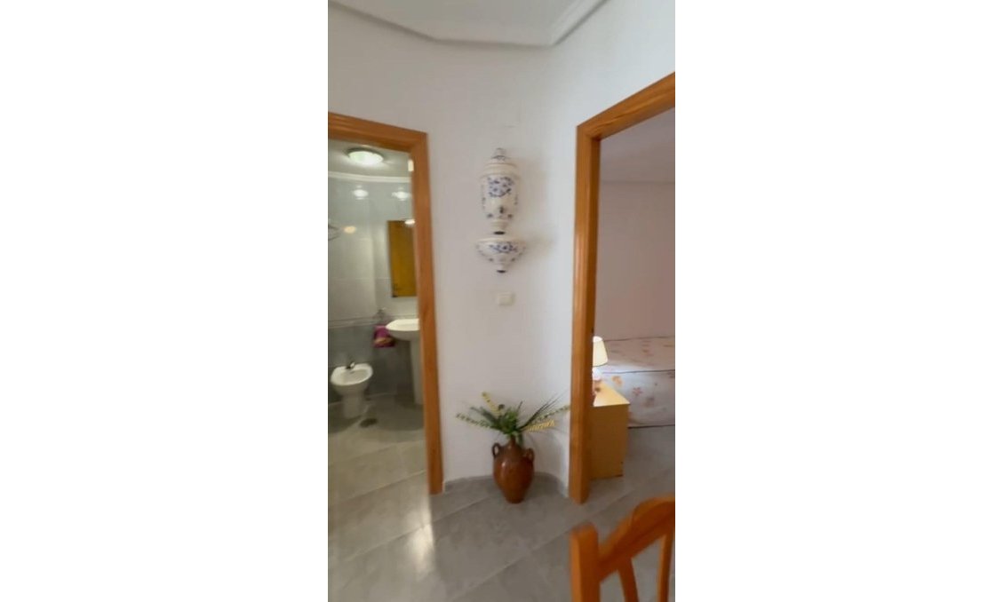 Segunda mano - Apartamento -
Torrevieja - Playa de los Locos