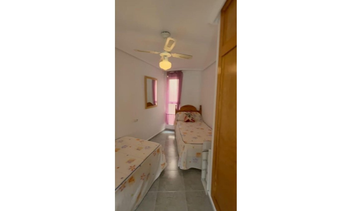 Segunda mano - Apartamento -
Torrevieja - Playa de los Locos