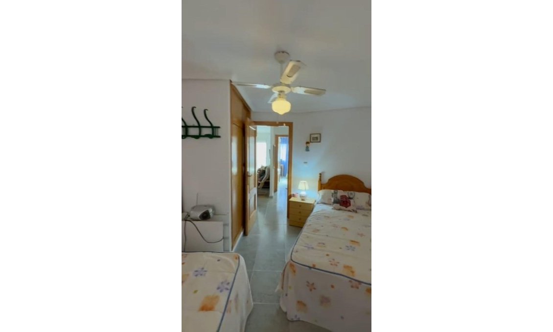 Segunda mano - Apartamento -
Torrevieja - Playa de los Locos