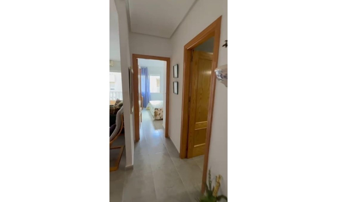 Segunda mano - Apartamento -
Torrevieja - Playa de los Locos