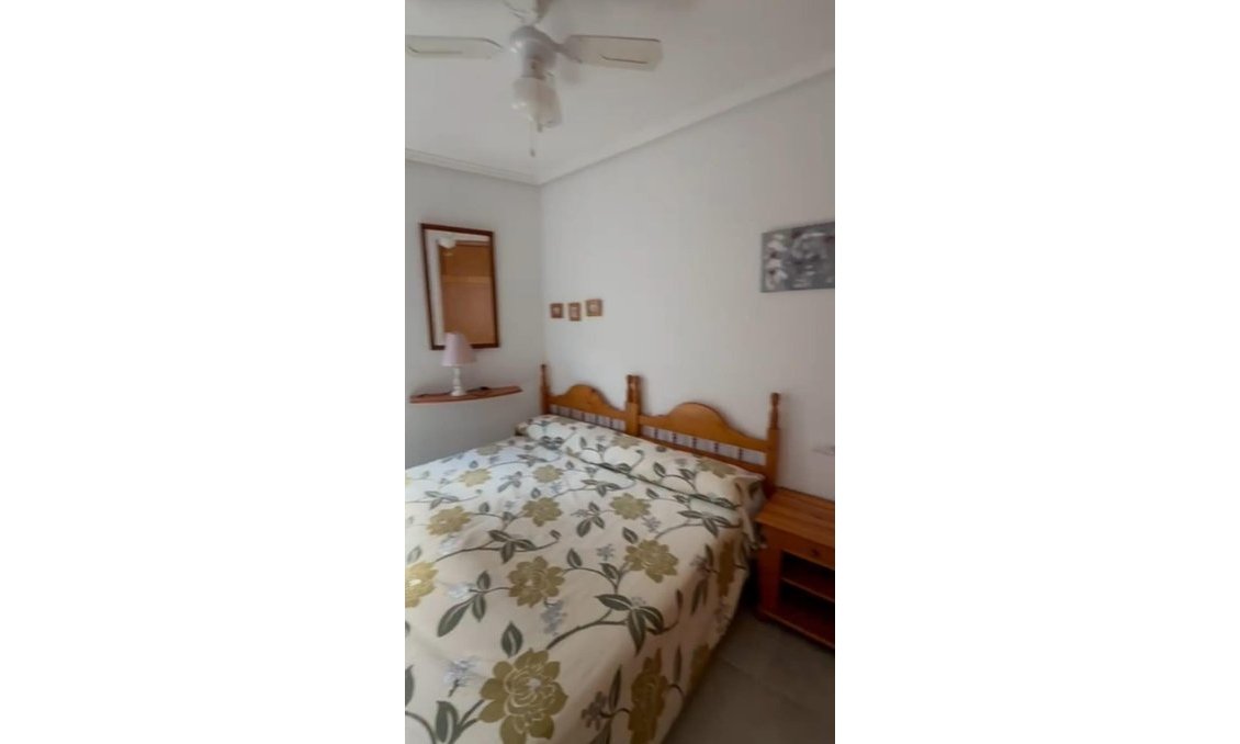 Segunda mano - Apartamento -
Torrevieja - Playa de los Locos