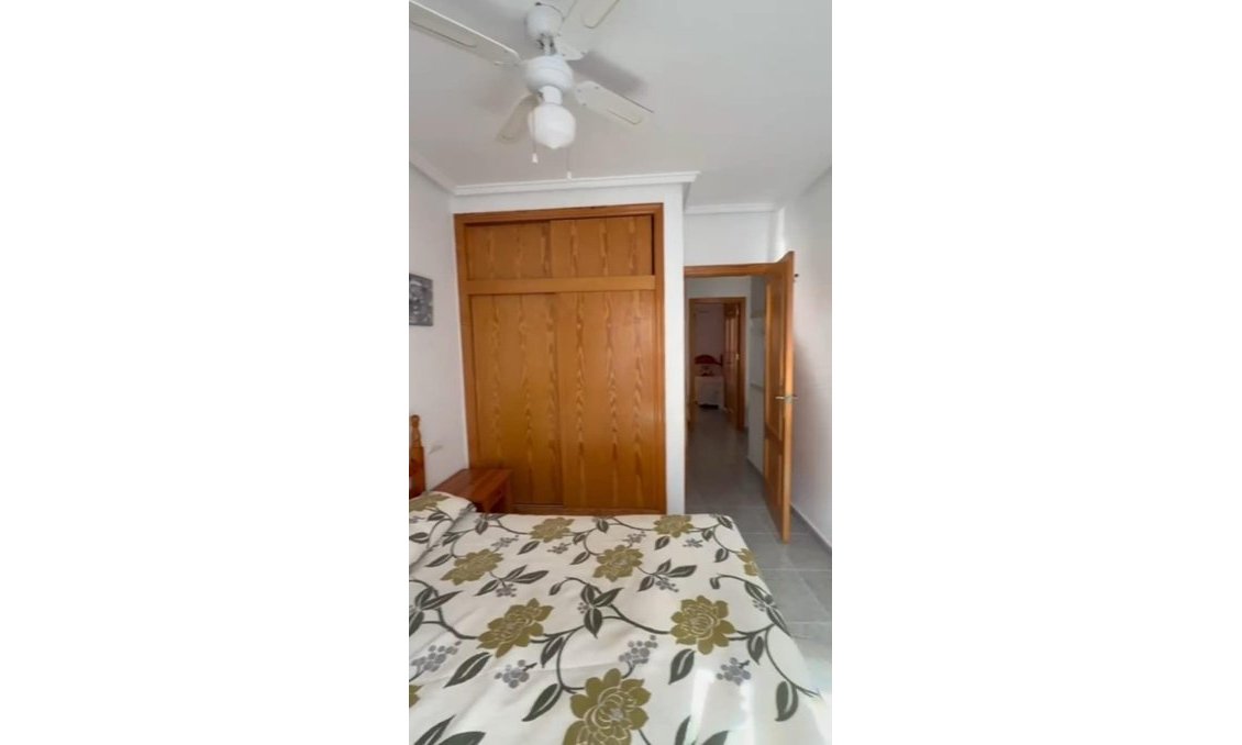 Segunda mano - Apartamento -
Torrevieja - Playa de los Locos