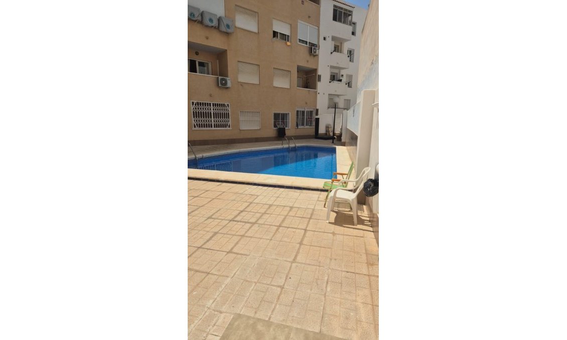 Segunda mano - Apartamento -
Torrevieja - Playa de los Locos