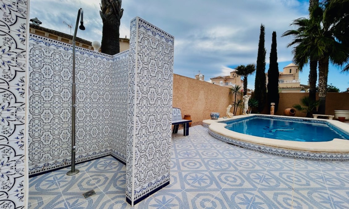 Segunda mano - Villa -
Orihuela - Inland