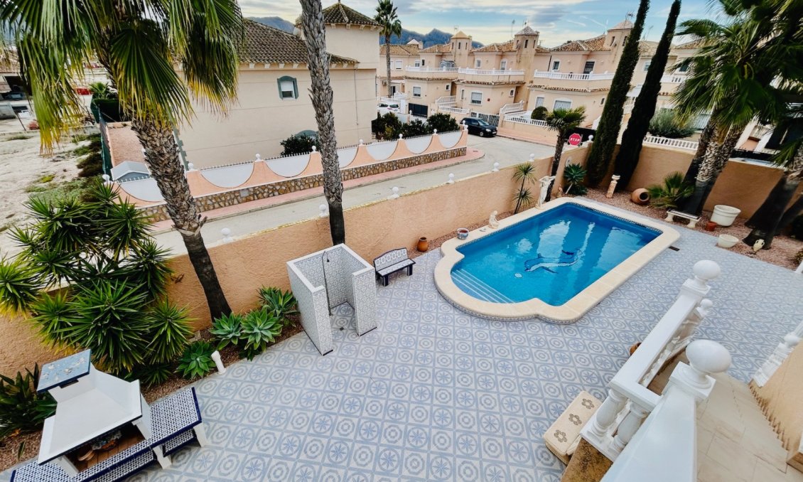 Segunda mano - Villa -
Orihuela - Inland