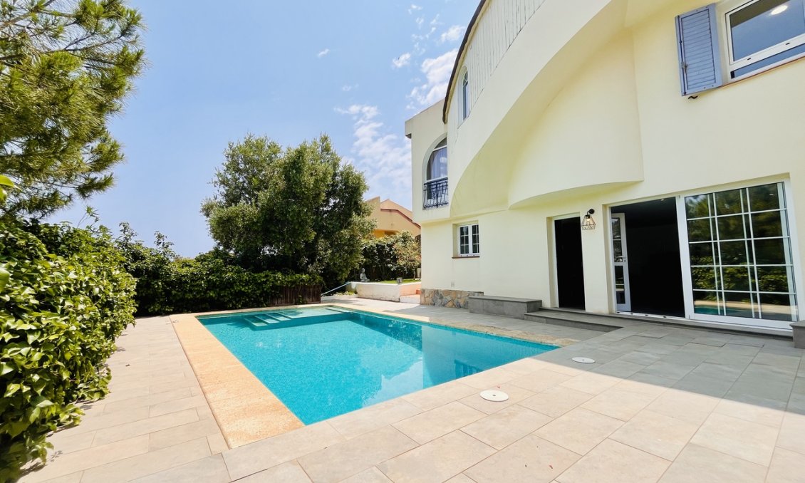 Wiederverkauf - Villa -
La Zenia - Costa Blanca