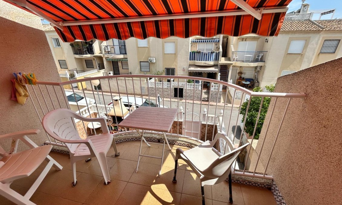 Segunda mano - Bungalow -
Torrevieja - La Siesta