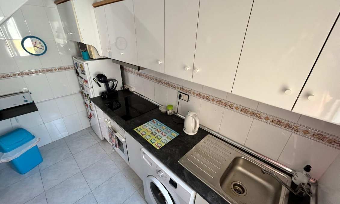 Segunda mano - Bungalow -
Torrevieja - La Siesta