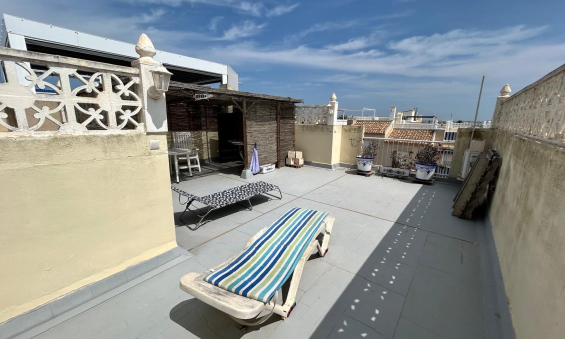 Segunda mano - Bungalow -
Torrevieja - La Siesta