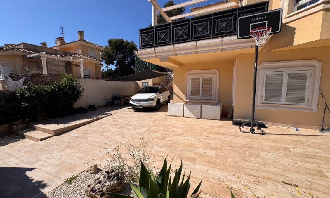 Wiederverkauf - Semi Detached -
Barranco Hondo