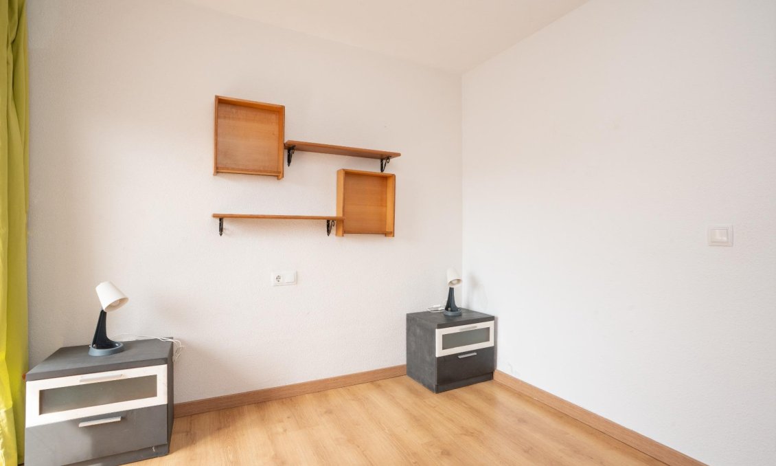 Segunda mano - Apartamento -
Torrevieja - El Acequión - Los Náufragos