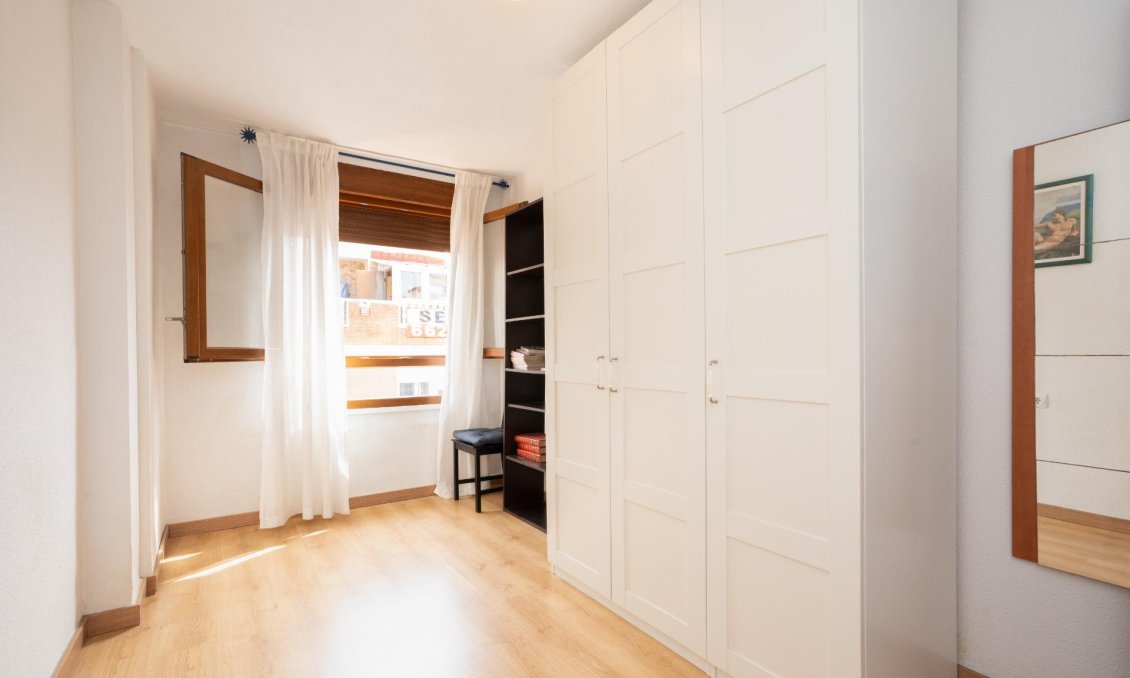 Segunda mano - Apartamento -
Torrevieja - El Acequión - Los Náufragos
