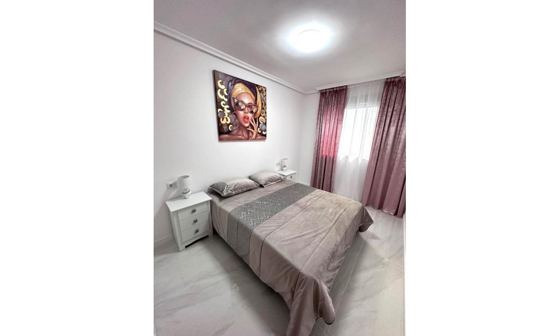 Revente - Appartement -
Torrevieja - Playa del Cura