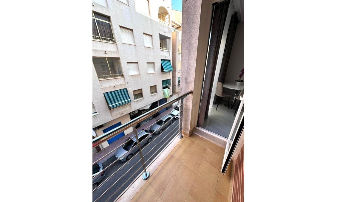 Revente - Appartement -
Torrevieja - Playa del Cura