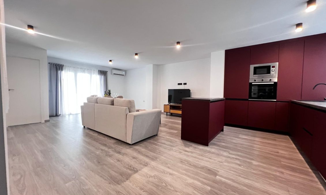 Segunda mano - Apartamento -
Torrevieja - Estacion De Autobuses