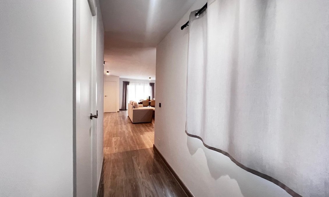 Segunda mano - Apartamento -
Torrevieja - Estacion De Autobuses