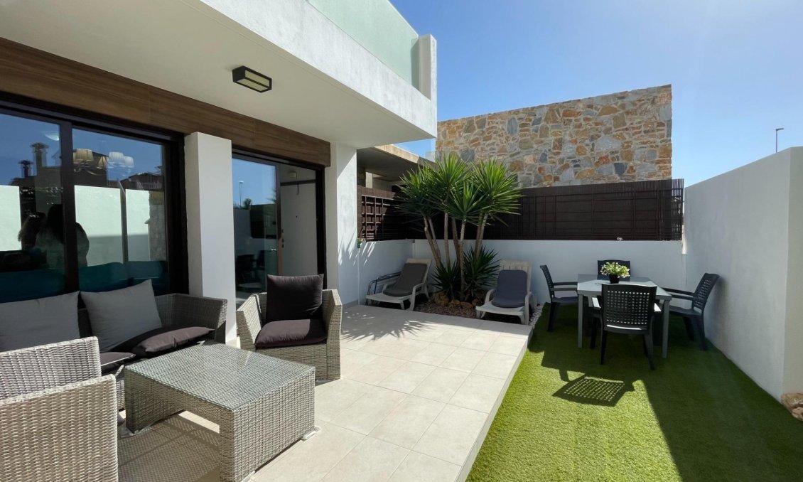 Wiederverkauf - Villa -
Orihuela Costa - Lomas de Cabo Roig