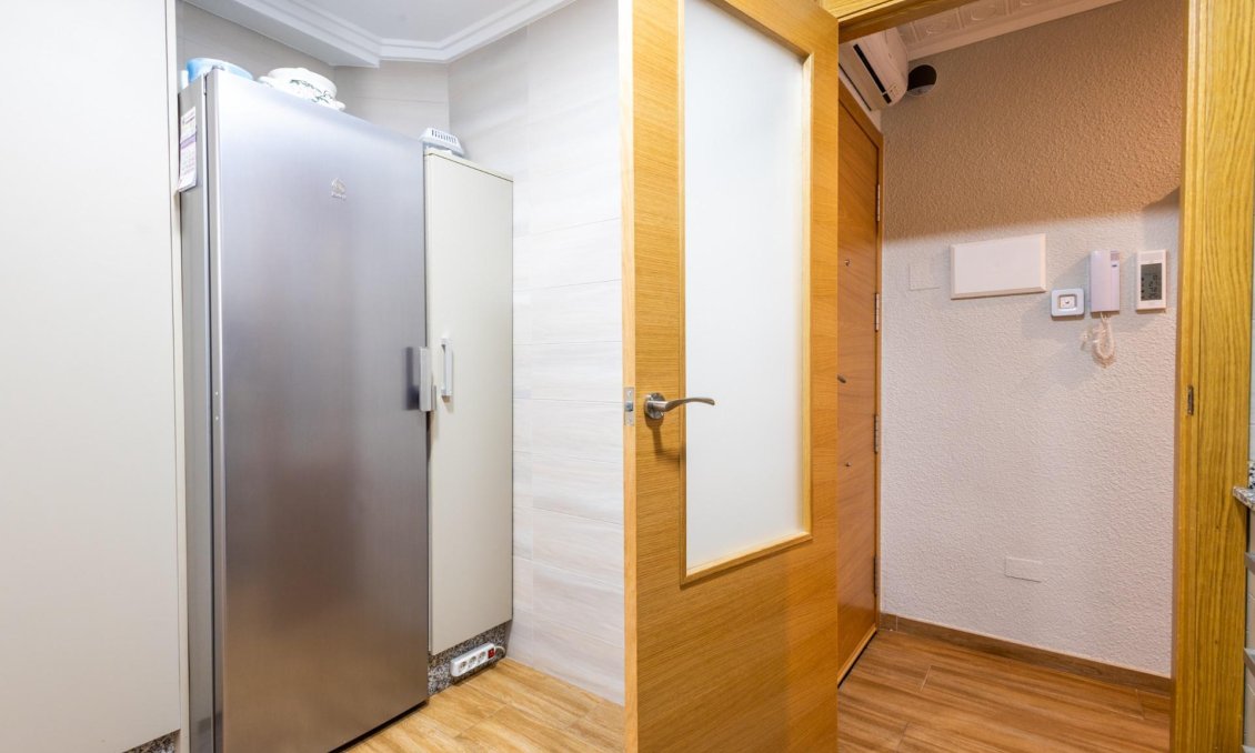 Segunda mano - Apartamento -
Torrevieja - Acequion