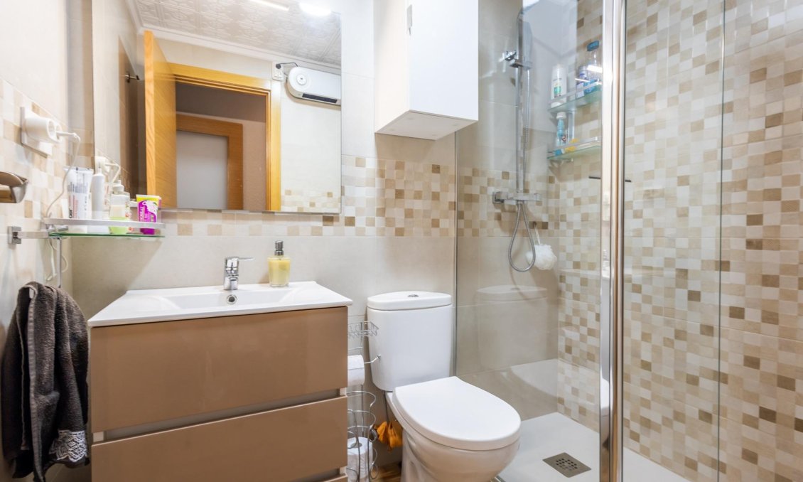 Segunda mano - Apartamento -
Torrevieja - Acequion