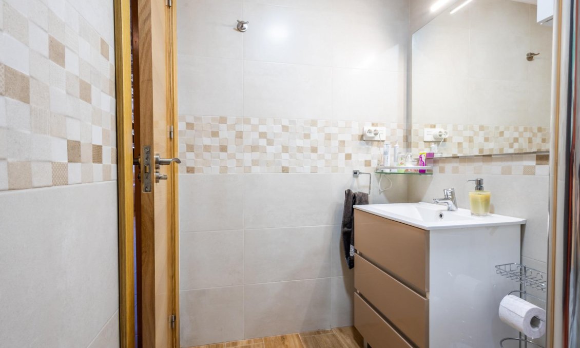 Segunda mano - Apartamento -
Torrevieja - Acequion