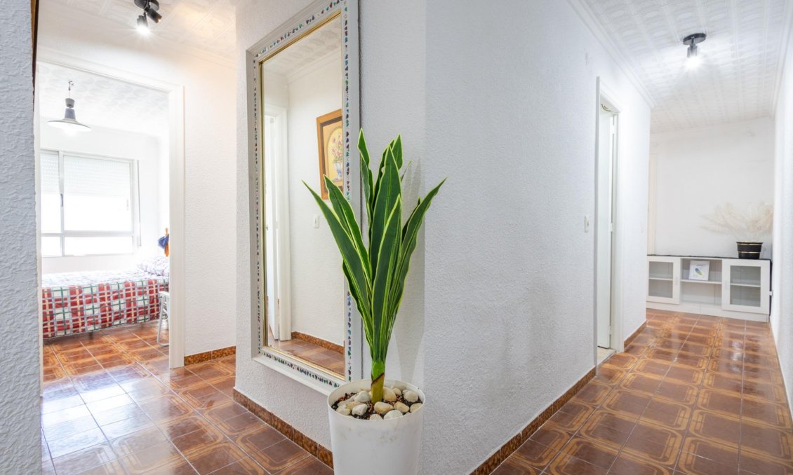 Wiederverkauf - Wohnung -
Torrevieja - Acequion